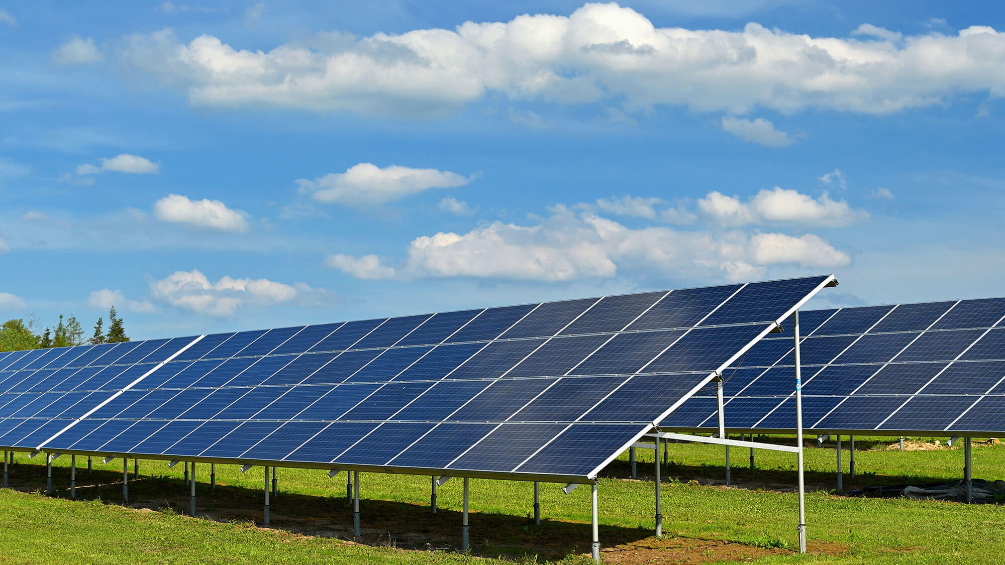 Fraser coast solar farm left side view